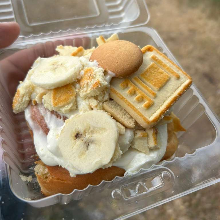 Banana Pudding Roll - Fresh Banana & Vanilla Wafer Roll | Maria Lupita Bakery