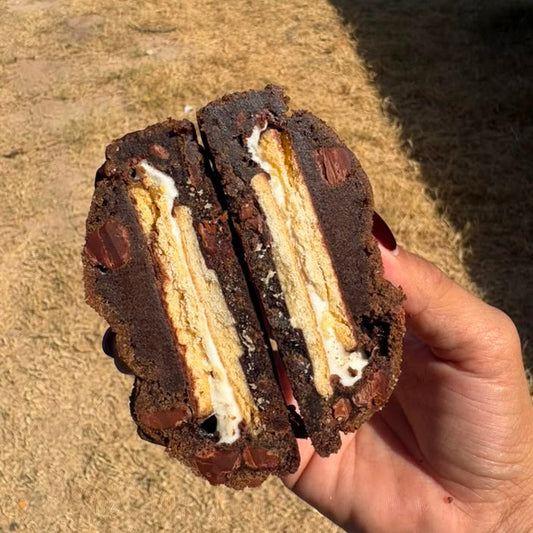 Prestige Cookie - Chocolate & Sweet Coconut | Maria Lupita Bakery